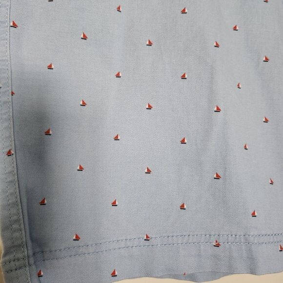 St. John's Bay Mens Flat Front Comfort Stretch Knee Length Shorts 46 Tall - Picture 3 of 8